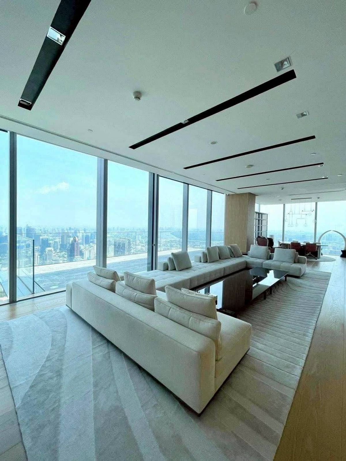 คอนโดสาทร นราธิวาส : ❤️‍🔥 The Ritz-Carlton Penthouse ❤️‍🔥 Rent 1.5MB, Sale 700 MB | Area 1,000 sq.m. | 4 Bedrooms, 6 Bathrooms | 086-9299929 Punny