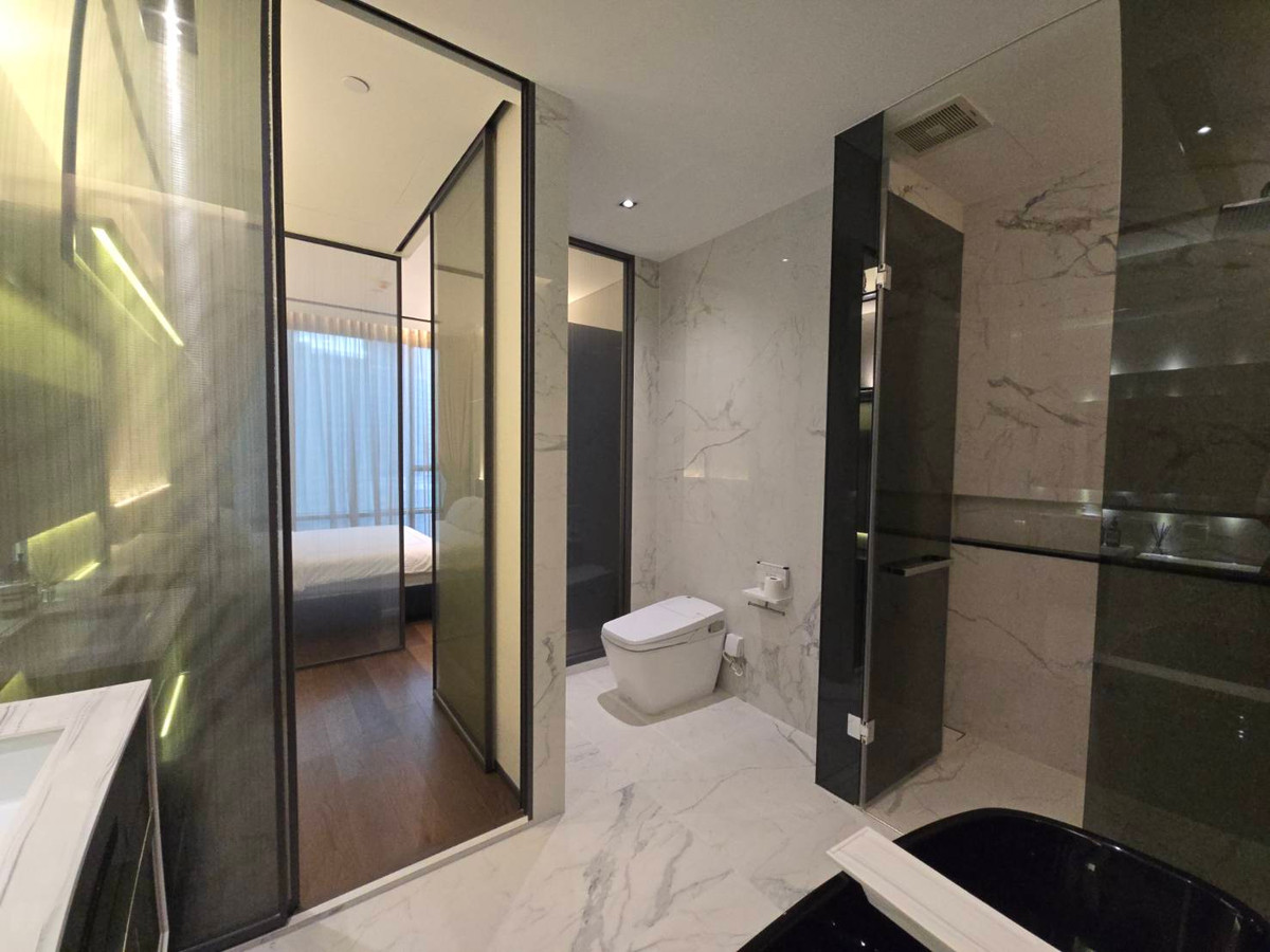 For RentCondoSukhumvit, Asoke, Thonglor : (For Rent) The Bangkok Thonglor – Luxury Condo near BTS Thong Lor Spacious unit in an excellent location, complete with full facilities.