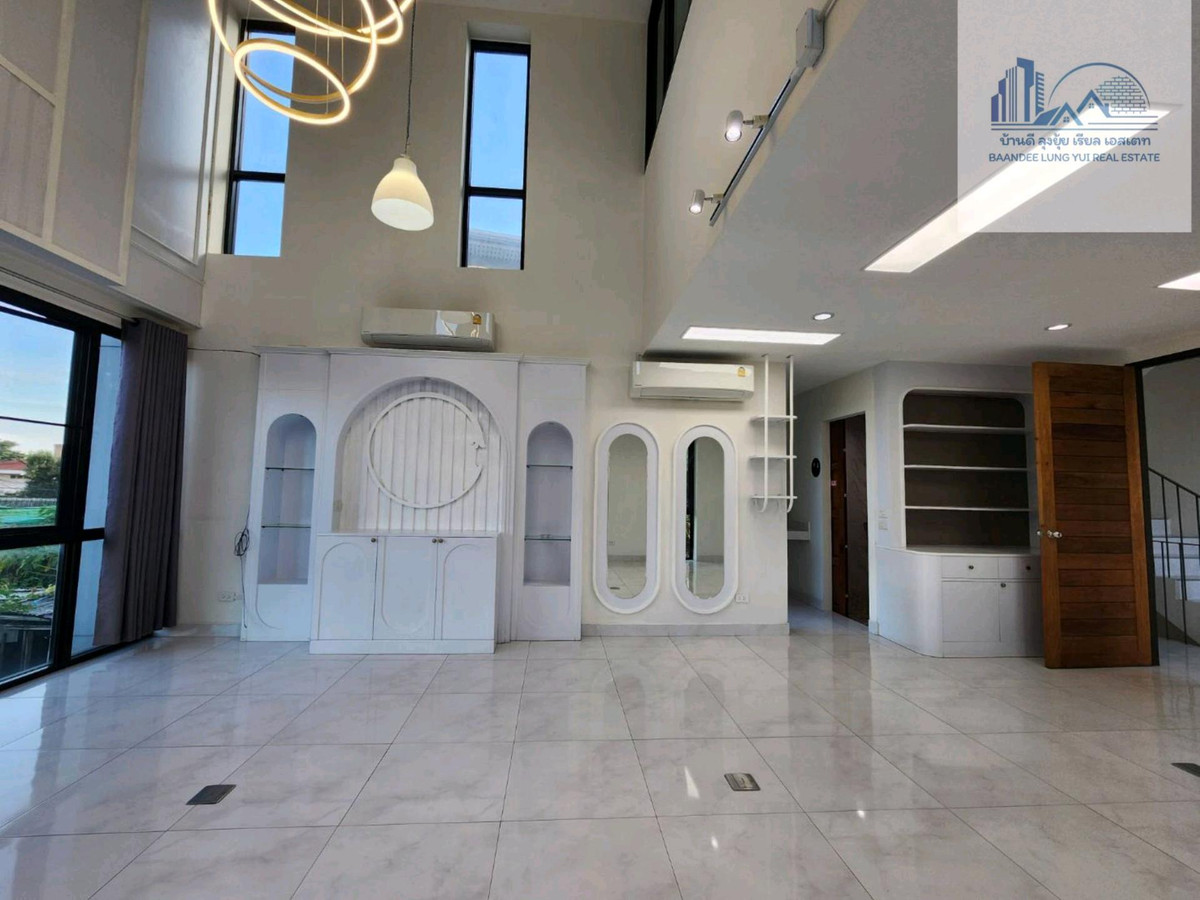 ให้เช่า Home Office ใหญ่รัชดา 32-ลาดพร้าว , สวยมาก ทำได้ทุกธุรกิจ 🏯⛲️💫大型家庭办公室出租,Ratchada 32-Ladprao,新装修 Loading...