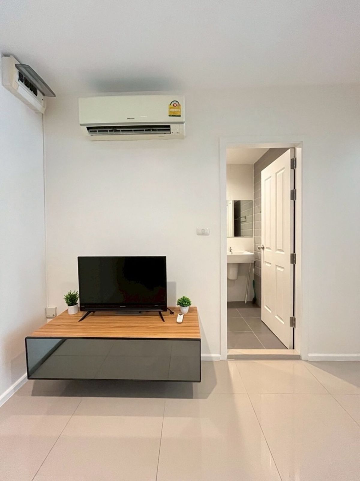 ให้เช่าคอนโดพระราม 9 เพชรบุรีตัดใหม่ RCA : FOR-RENT⭐️Aspire rama9 
1ห้องนอน 32sq.m พร้อมย้าย โทร084-9792464☎️