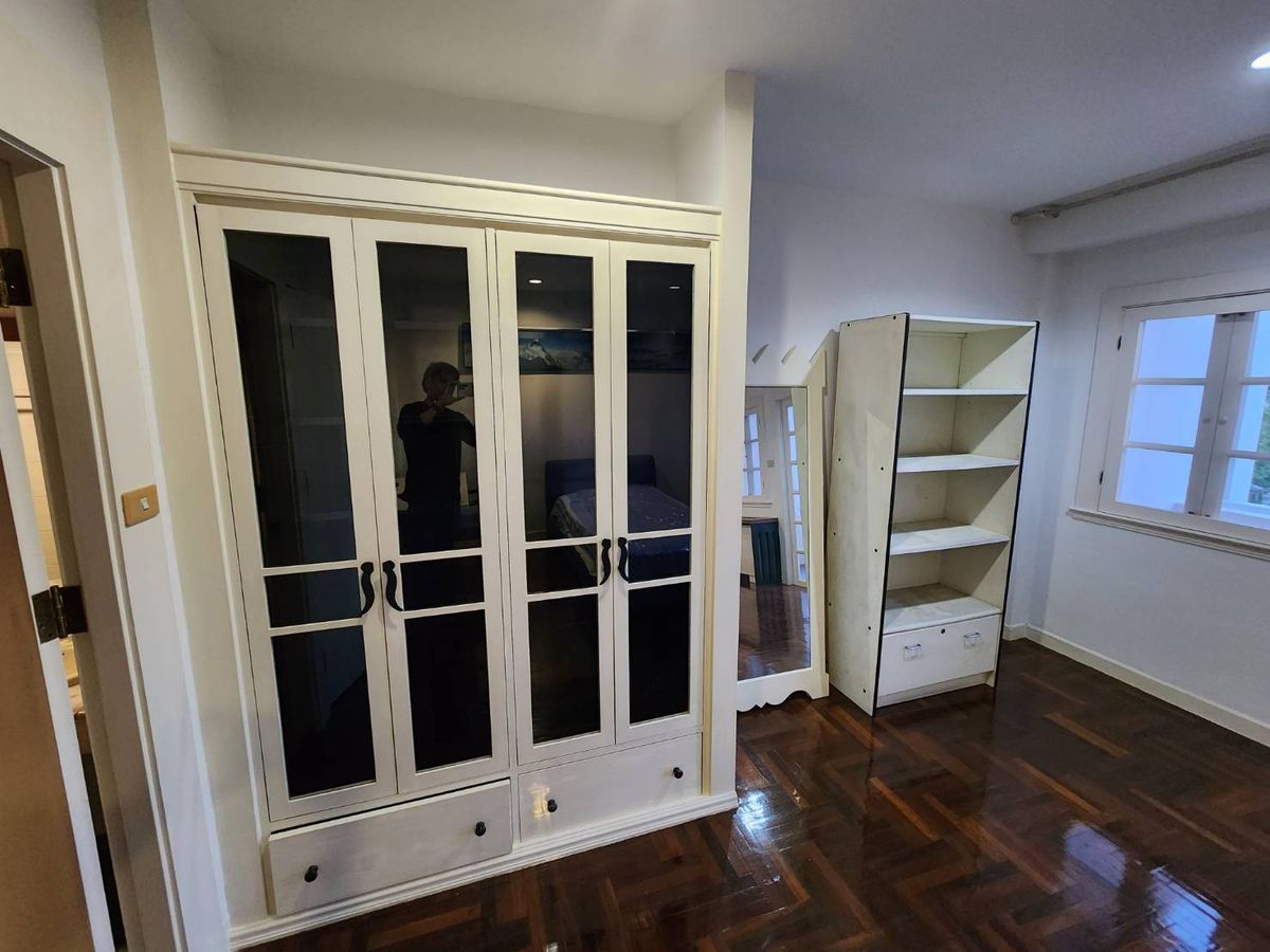 For RentTownhomeRatchadapisek, Huaikwang, Suttisan : Rent a townhouse Ratchadaphisek Zone - Five Lat Phrao Intersection near MRT Five Lat Phrao Intersection for 5 minutes