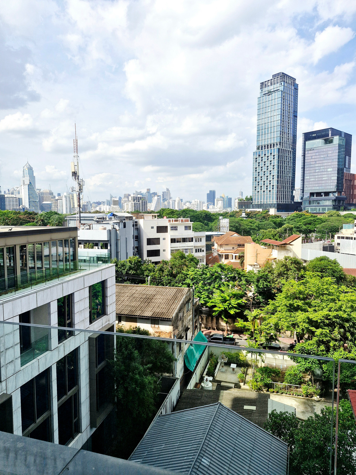 Saladaeng One – คอนโดหรูใจกลางเมือง ทำเลพรีเมียม 1 ห้องนอน  1 ห้องน้ำ  ราคาเช่า: 55,000 บาท/เดือน Call: 086-746-8882 (K. Cooper) Loading...