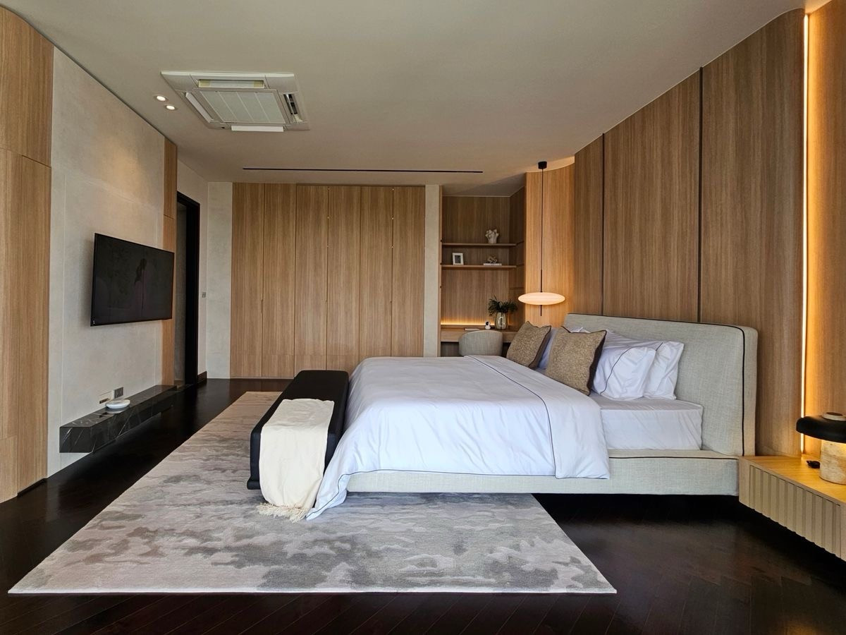 ขายบ้านเลียบทางด่วนรามอินทรา : ราคาพิเศษ🔥CIRA Residences ที่สุดของทำเลหรู! ทำเล เอกมัย-รามอินทรา บ้าน Ultra Luxury 1,223 ตร.ม. ลิฟต์+สระว่ายน้ำ นัดหมายชม 📲  086-795-9997 (จิมมี่)