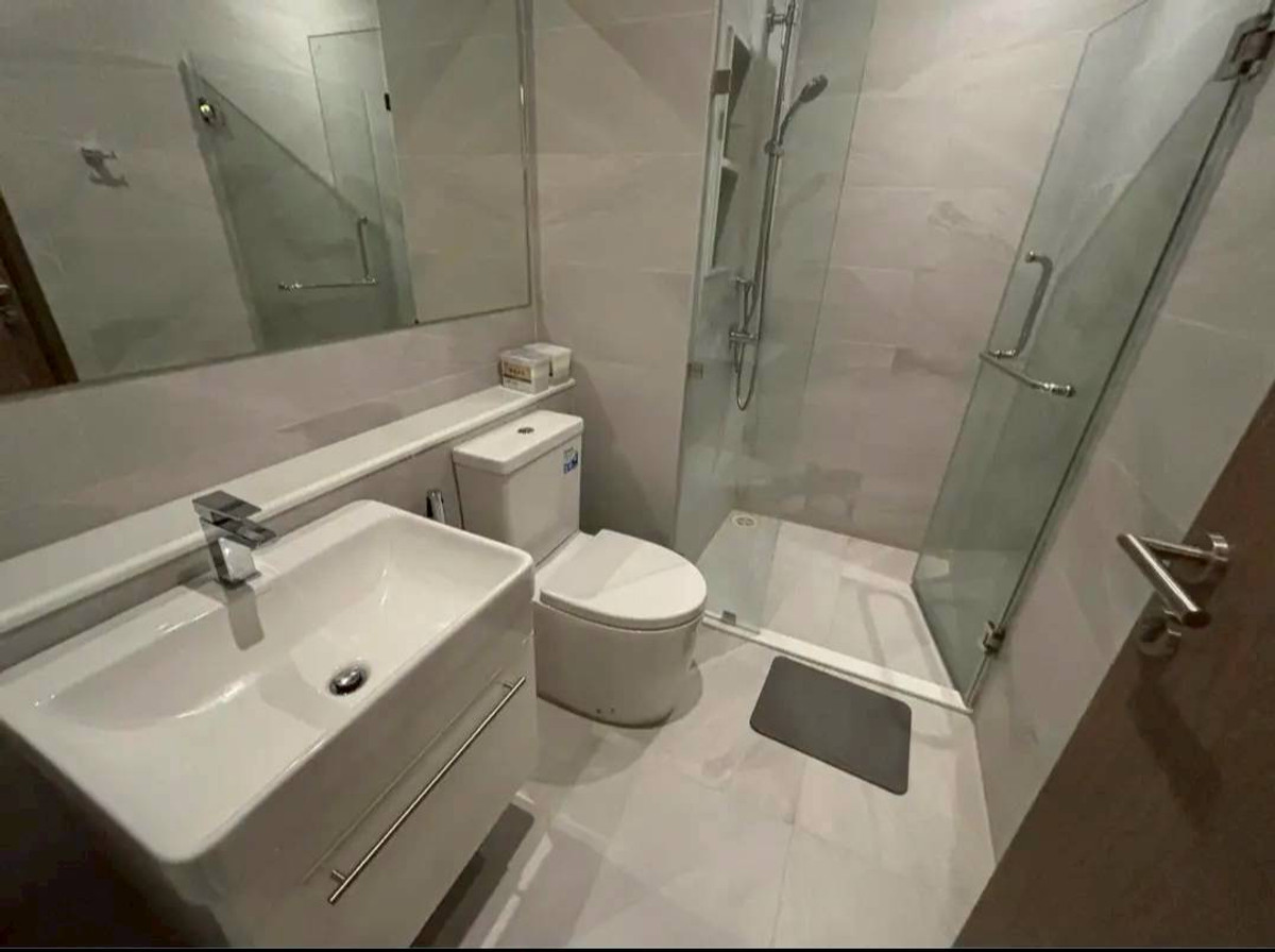 For RentCondoSukhumvit, Asoke, Thonglor : ✨ GT15820 | Condo Rhythm Ekkamai Estate, convenient travel, near BTS, there is a shuttle, beautiful room, fully furnished, ready to move in.