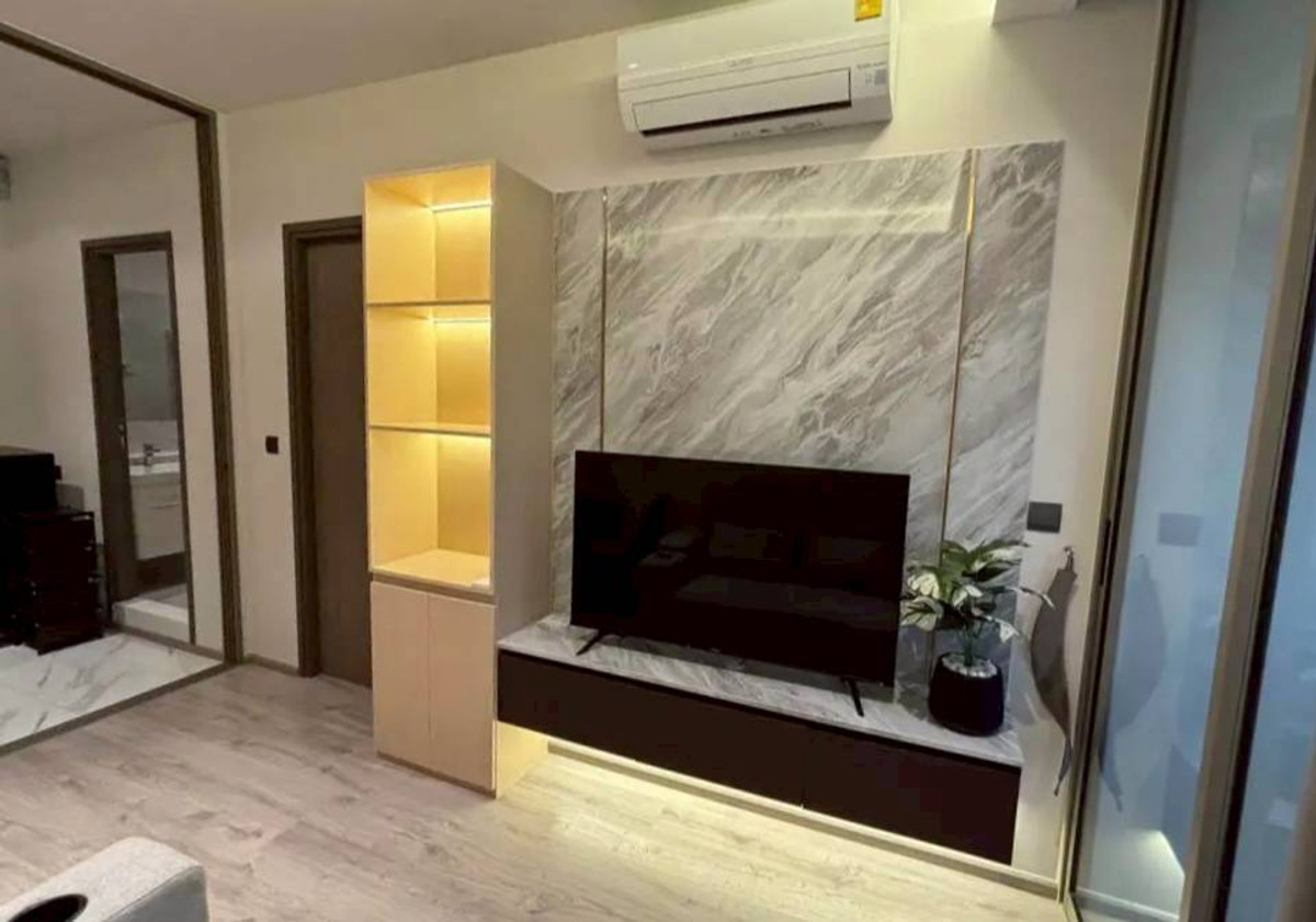 For RentCondoSukhumvit, Asoke, Thonglor : ✨ GT15820 | Condo Rhythm Ekkamai Estate, convenient travel, near BTS, there is a shuttle, beautiful room, fully furnished, ready to move in.