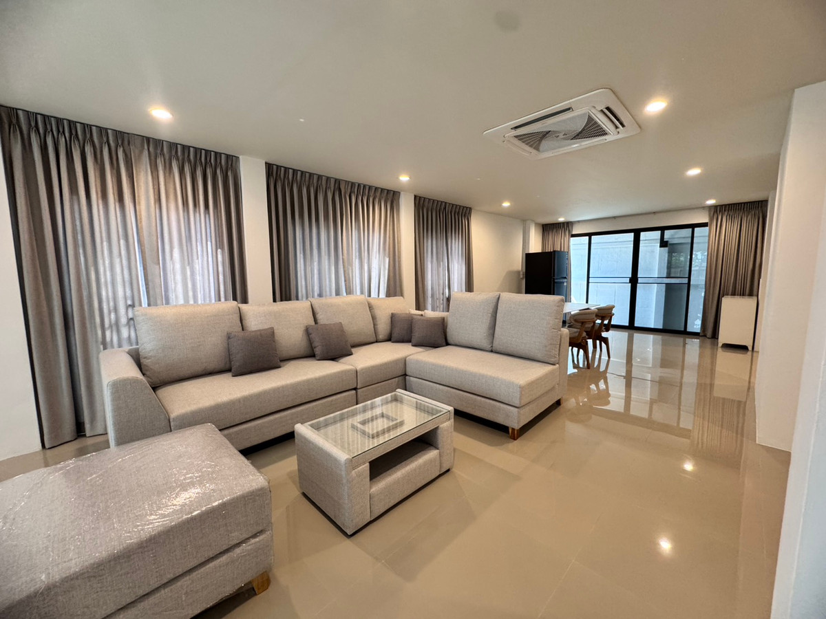 For RentTownhomeSukhumvit, Asoke, Thonglor : 2 -story townhouse for rent, Sukhumvit 72, beautiful house (N.1822)