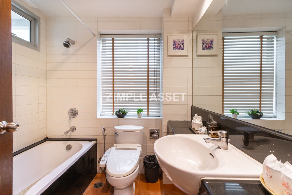 For RentSilom, Saladaeng, Bangrak : Line ID: @zimple_asset  Boutique-style accommodation on Surawong Road, daily and monthly full-service stays. near BTS/MRT.