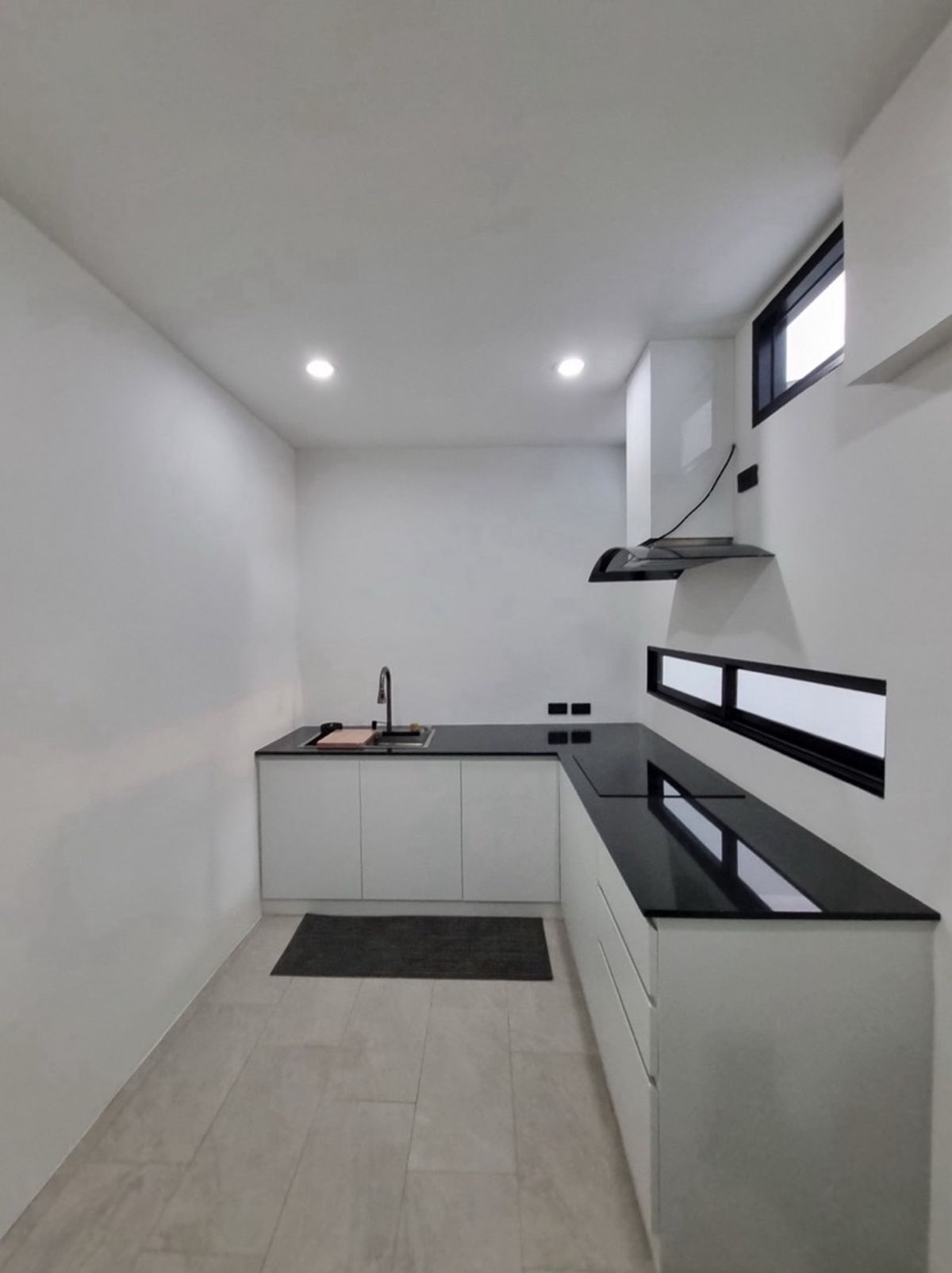 For RentHome OfficePattanakan, Srinakarin : For Rent - White House Home Office at Pattanakarn - Sukhumvit Bangkok | Accept Company Registering and Business Welcome