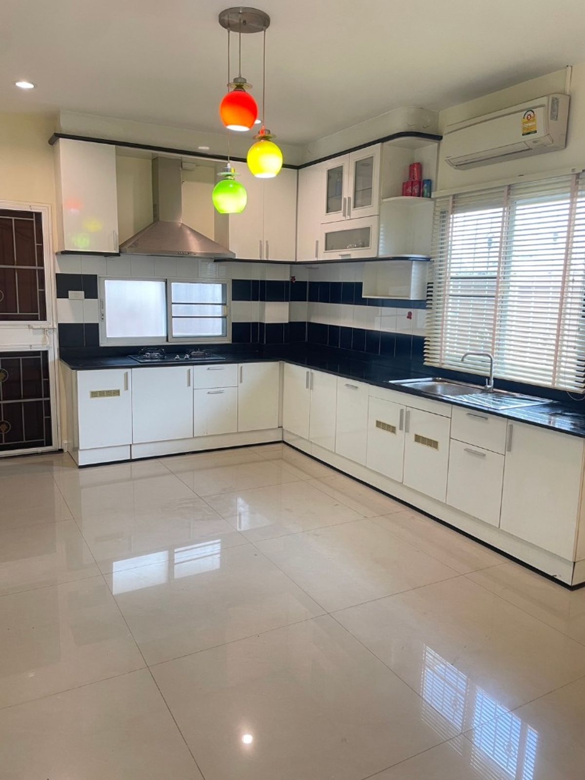 For SaleHouseVipawadee, Don Mueang, Lak Si : 💥 2-Story Detached House, 4 Bedrooms, 3 Bathrooms, Fully Furnished with Parking, Near Expressway and Red Line BTS.