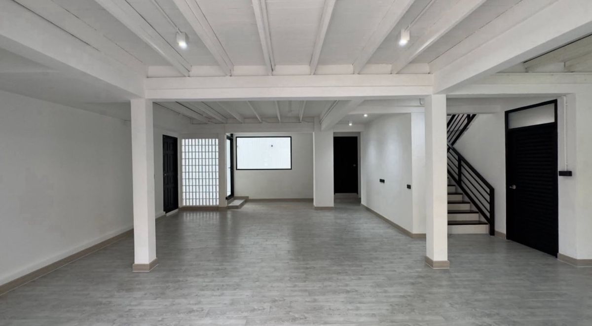 For RentHome OfficePattanakan, Srinakarin : For Rent - White House Home Office at Pattanakarn - Sukhumvit Bangkok | Accept Company Registering and Business Welcome