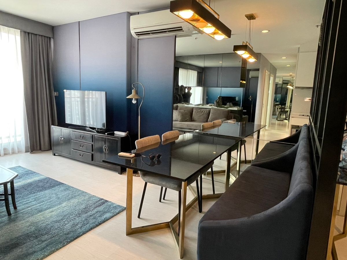คอนโดสุขุมวิท อโศก ทองหล่อ : คอนโด Rhythm สุขุมวิท 42 BTS เอกมัย 2 ห้องนอน 78 ตร.ม. มีอ่างอาบน้ำ