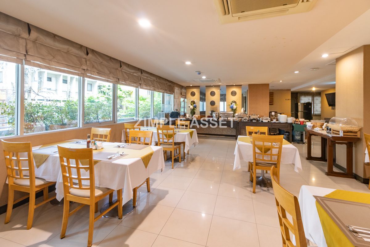 For RentSilom, Saladaeng, Bangrak : Line ID: @zimple_asset  Boutique-style accommodation on Surawong Road, daily and monthly full-service stays. near BTS/MRT.