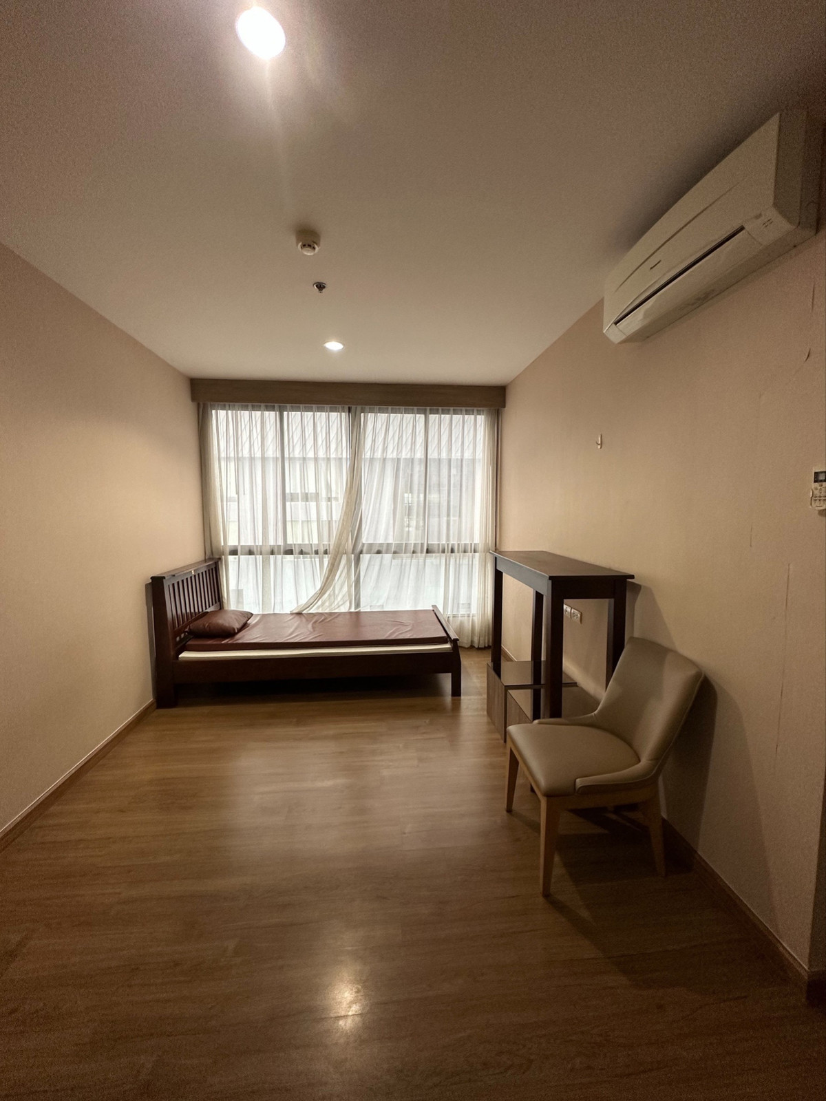 ขายคอนโดบางซื่อ วงศ์สว่าง เตาปูน : P-138627 ต้องการขายคอนโด เดอะ ทรี อินเตอร์เชนจ์ Pracha Rat Sai 2 Rd, Khwaeng Bang Sue, Bang Sue, Bangkok Line Id @easythaihome 085-592-2897