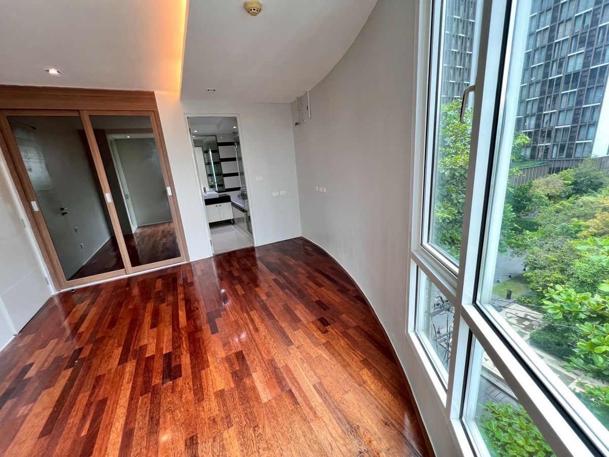 For SaleCondoSukhumvit, Asoke, Thonglor : Condo for sale in Beverly 33, near BTS Phrom Phong 1 bedroom, 1 bathroom, 50 sq.m., 6th floor [NCS250806]