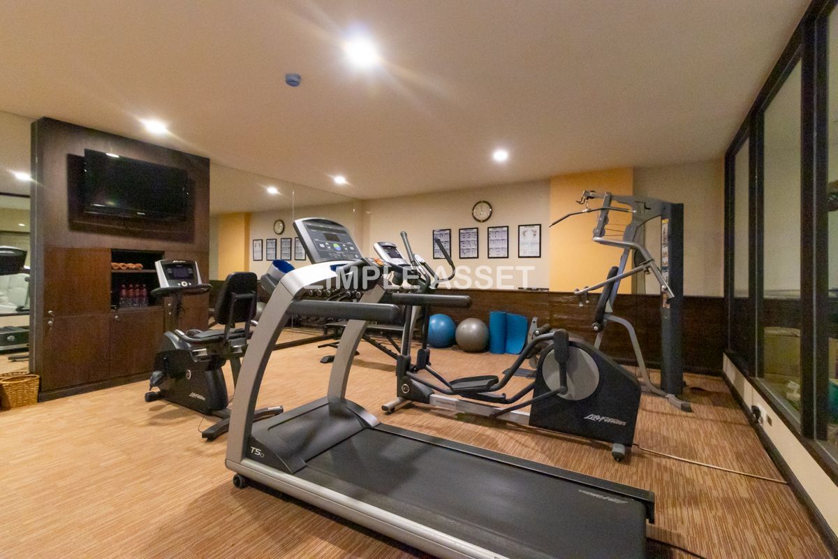 For RentSilom, Saladaeng, Bangrak : Line ID: @zimple_asset  Boutique-style accommodation on Surawong Road, daily and monthly full-service stays. near BTS/MRT.