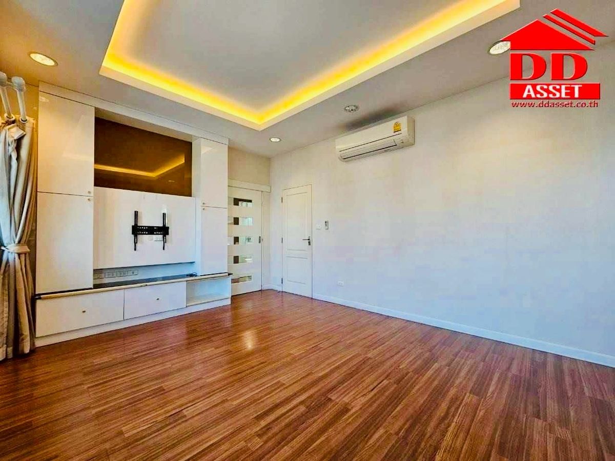 For SaleHouseSamut Prakan,Samrong : For Sale Nantawan Srinakarin Nantawan Srinakarin Code: H8137