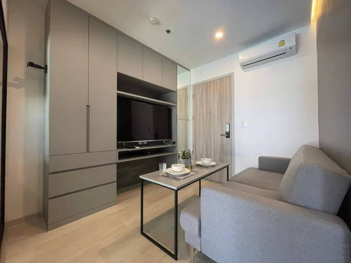 ขายคอนโดสาทร นราธิวาส : ขาย 1ห้องนอน 1ห้องน้ำ 1ห้องทำงาน พร้อมเฟอร์นิเจอร์ตกแต่ง 
