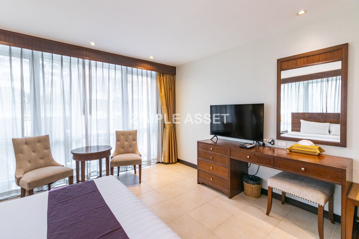 For RentSilom, Saladaeng, Bangrak : Line ID: @zimple_asset  Boutique-style accommodation on Surawong Road, daily and monthly full-service stays. near BTS/MRT.