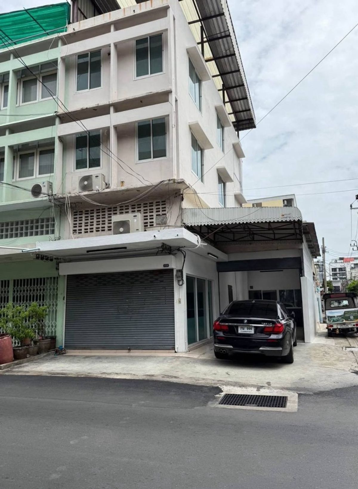 ให้เช่าโฮมออฟฟิศรัชดา ห้วยขวาง : For Rent - Home Office Ratchada 19 Bangkok / Nearby MRT Ratchada 300 meters can walk / Accepted Company Registeration / Suitable for Small Company or SMEs Business Scale