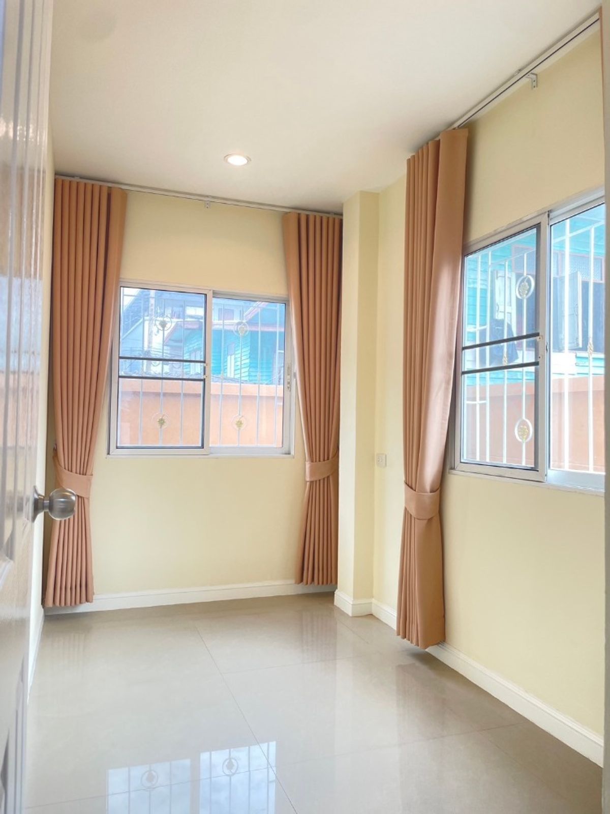 For SaleHouseVipawadee, Don Mueang, Lak Si : 💥 2-Story Detached House, 4 Bedrooms, 3 Bathrooms, Fully Furnished with Parking, Near Expressway and Red Line BTS.