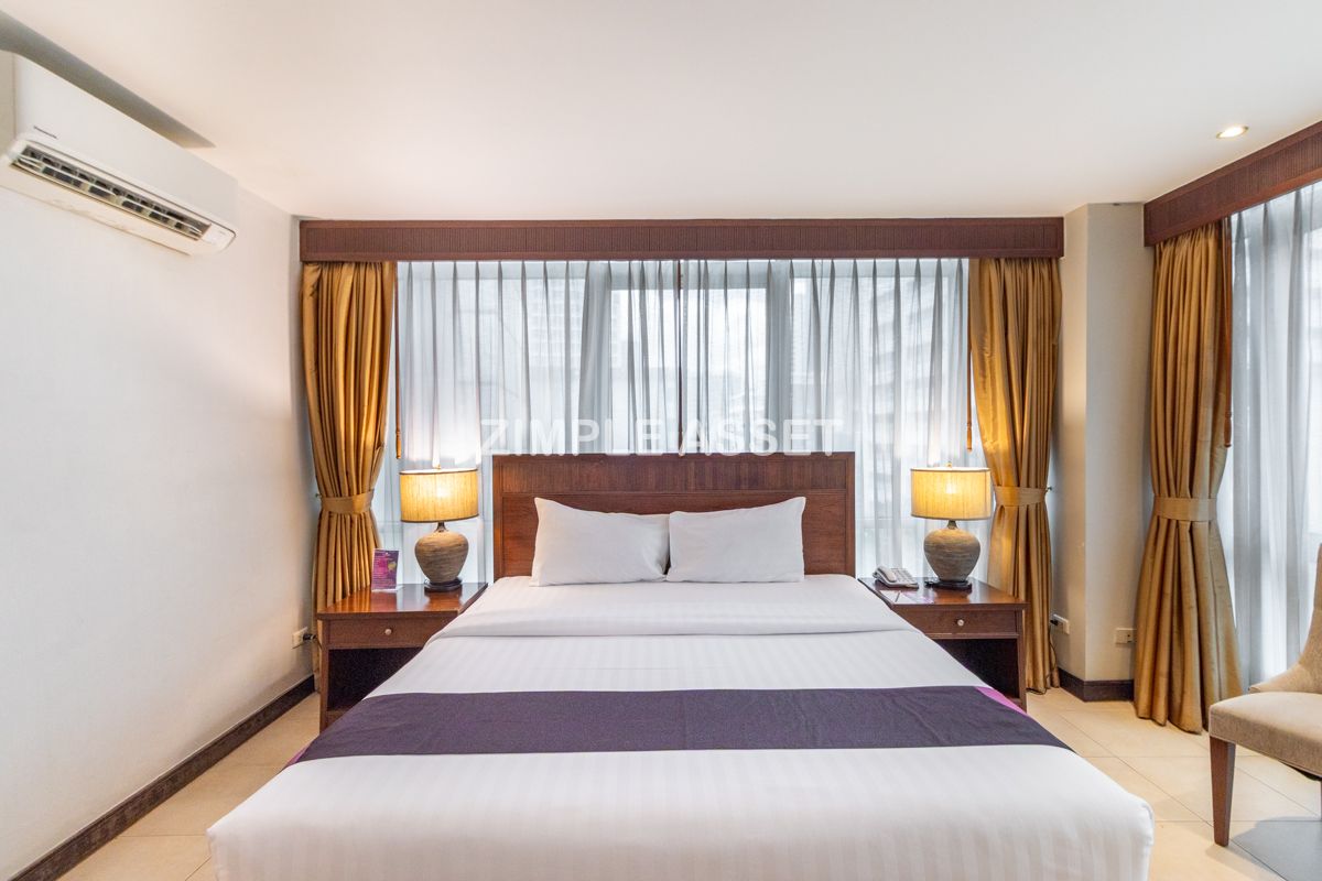 For RentSilom, Saladaeng, Bangrak : Line ID: @zimple_asset  Boutique-style accommodation on Surawong Road, daily and monthly full-service stays. near BTS/MRT.