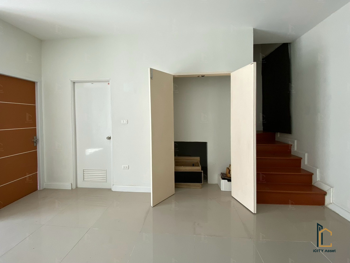 ขายทาวน์โฮมบางนา แบริ่ง ลาซาล : ✅ตำแหน่งดี ราคาดี 3b2b 2.39mb - Rest Town 📞Call 090 919 9898