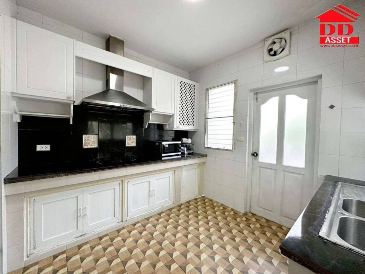 For RentHousePattanakan, Srinakarin : For Rent Nantawan Suanluang for rent at Ban Nantawan, Suan Luang Rama 9, Chalermprakiet 62 Code: H8140