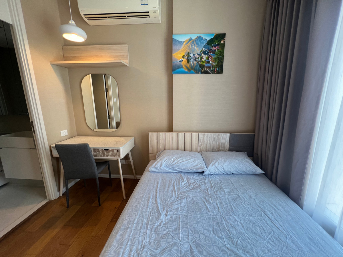 For RentCondoLadprao, Central Ladprao : Cheap for the new condo, The Saint Residences 2-Bed, high class, beautiful room, Eastern balcony.