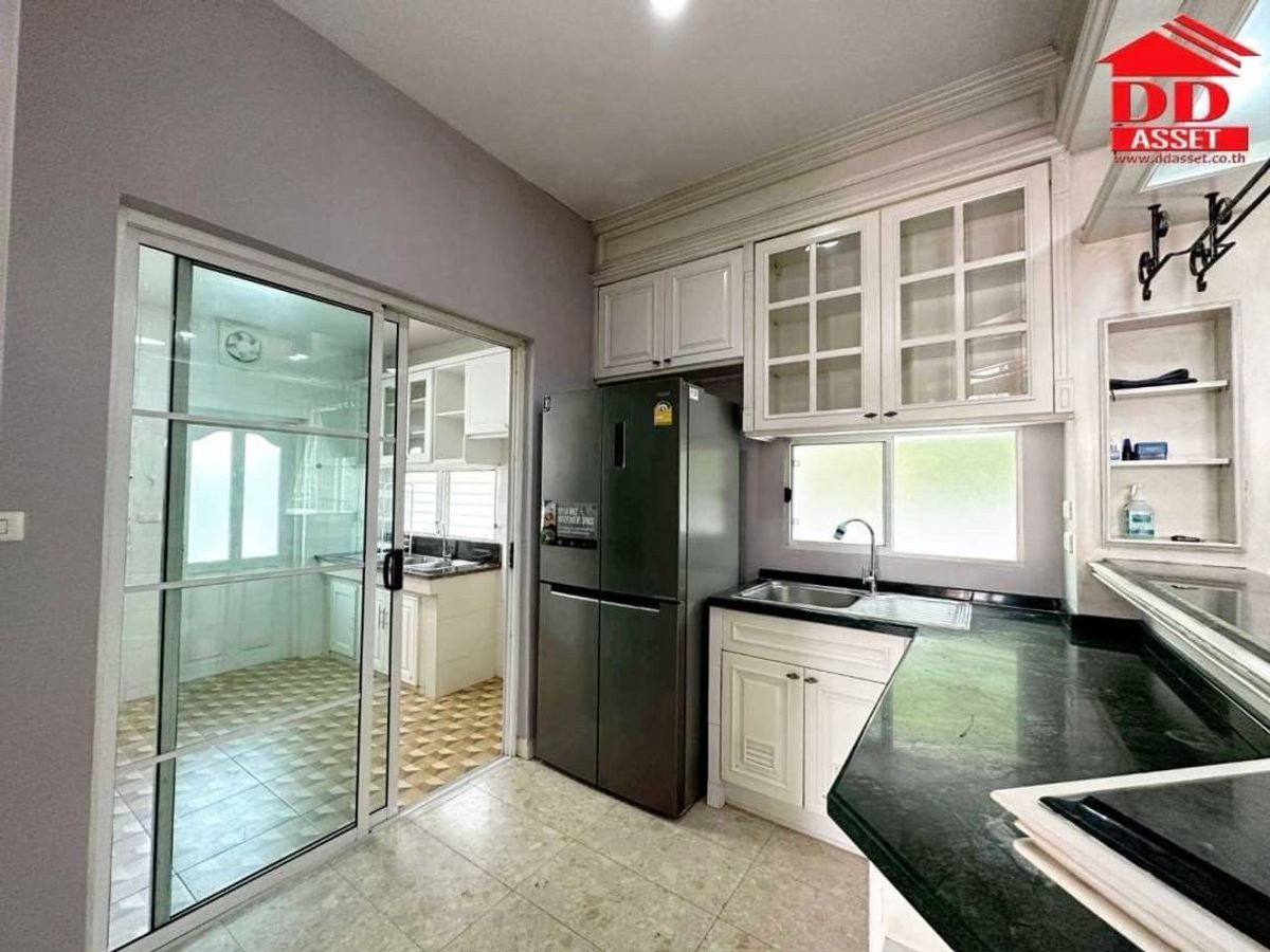 For RentHousePattanakan, Srinakarin : For Rent Nantawan Suanluang for rent at Ban Nantawan, Suan Luang Rama 9, Chalermprakiet 62 Code: H8140