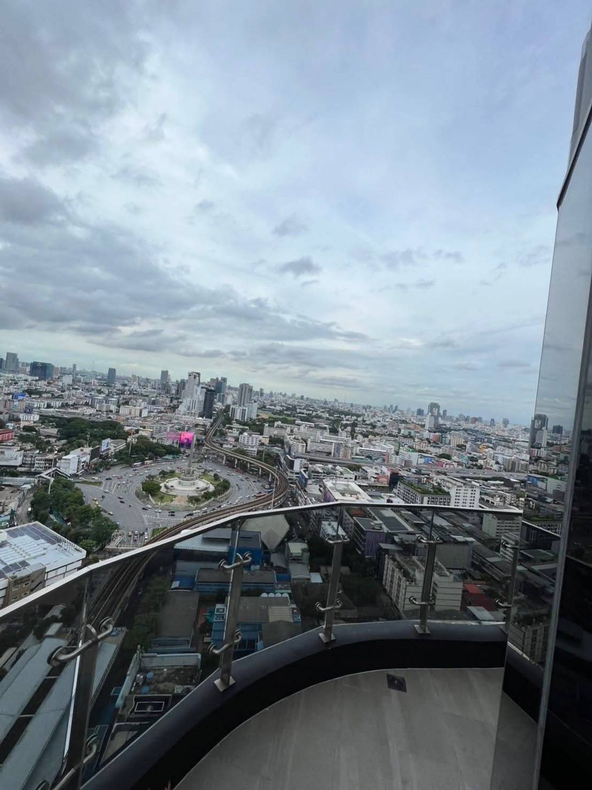 For RentCondoAri,Anusaowaree : Next to BTS Victory Monument