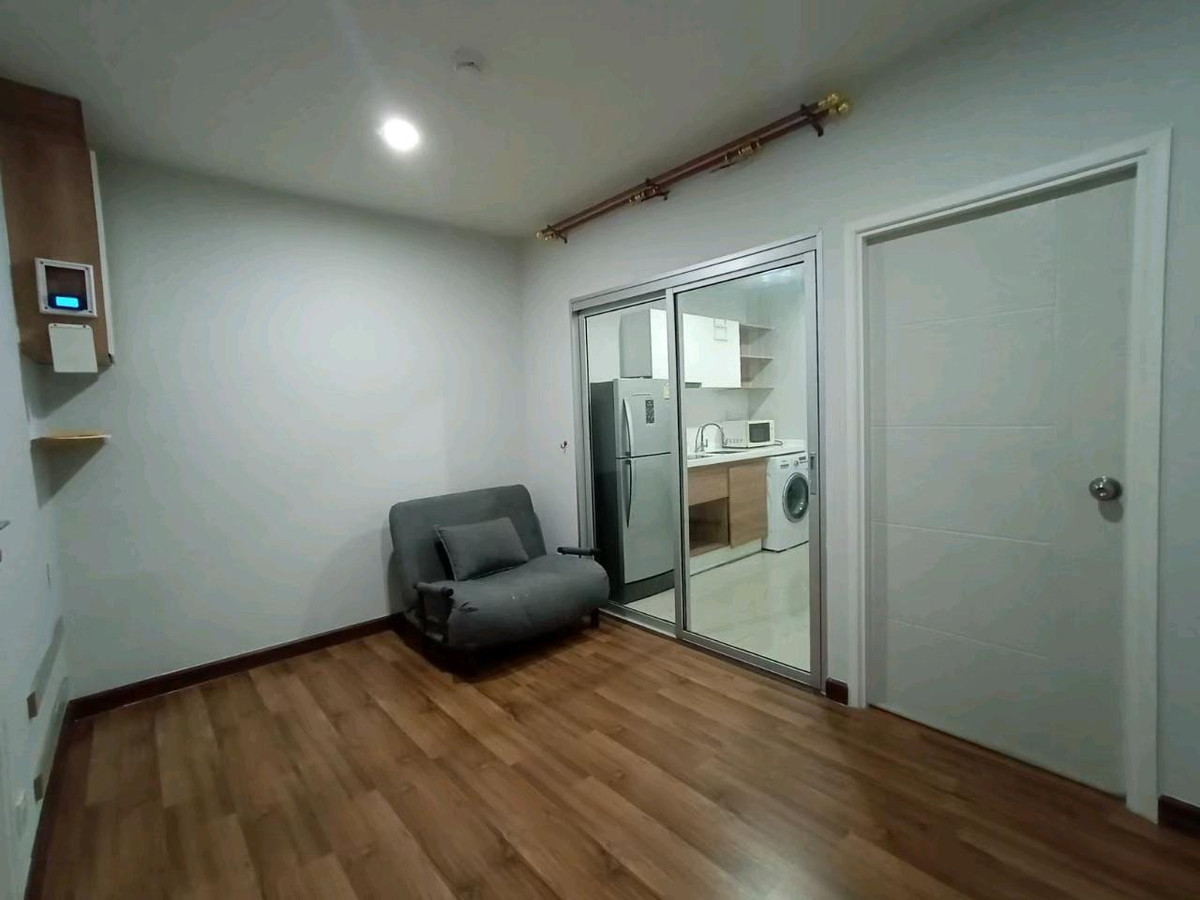 For RentCondoRattanathibet, Sanambinna : The room is ready to watch 1 Nov. 2025. Sentric Tiwanon Station near the BTS Tiwanon Intersection Station, only 80 meters near Big C Tiwanon, near the Ministry of Public Health.