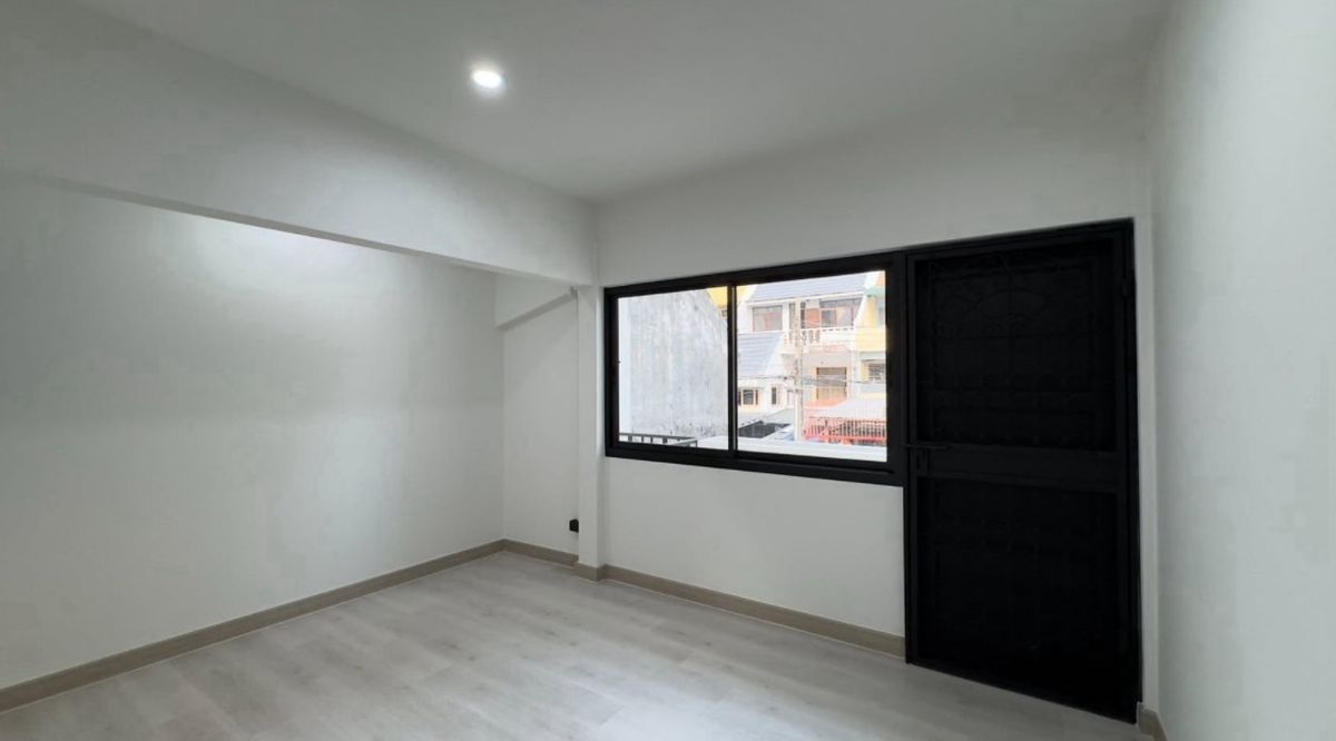 For RentHome OfficePattanakan, Srinakarin : For Rent - White House Home Office at Pattanakarn - Sukhumvit Bangkok | Accept Company Registering and Business Welcome