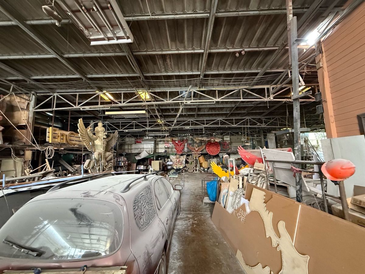 For SaleLandSilom, Saladaeng, Bangrak : Land for sale 1 rai‼ ️ In the heart of Bangkok, beautiful plot‼ ️ Soi Charoen Krung 43, land size: 1-34 rai (434 square wah), price 104,000,000 baht