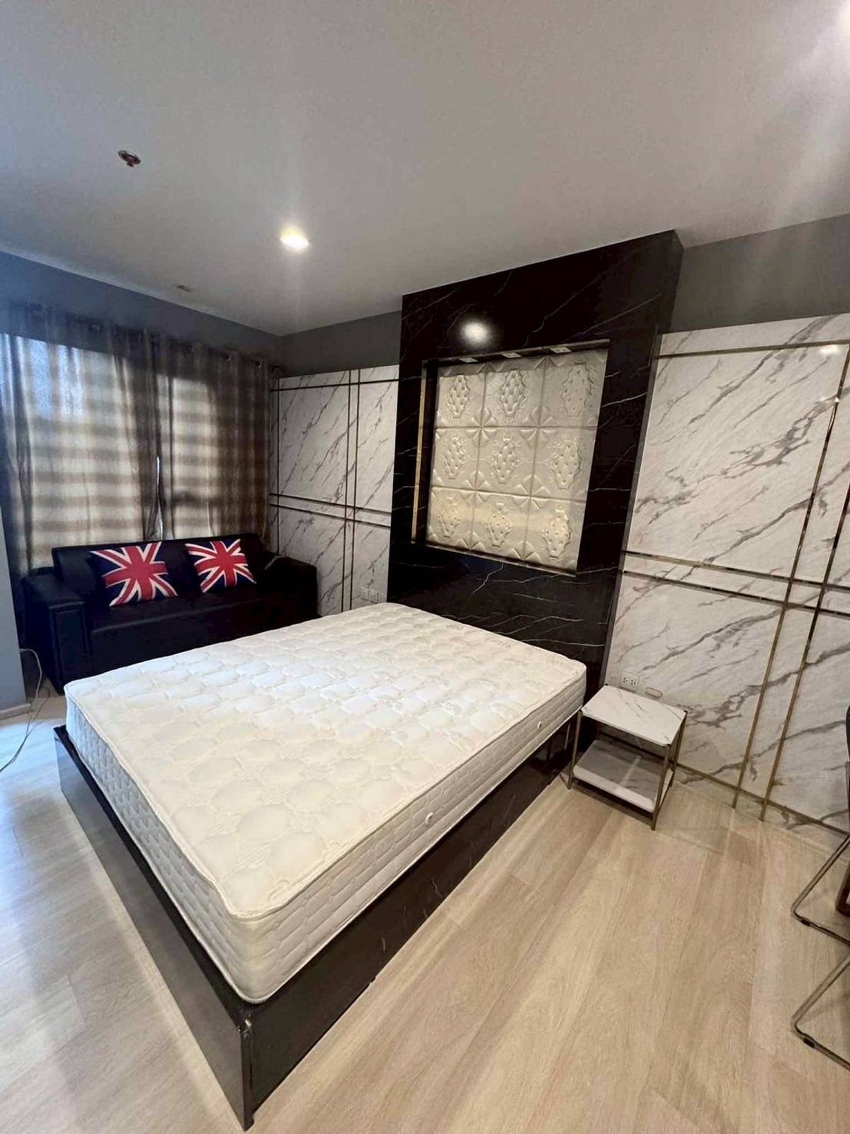 ให้เช่าคอนโดวิทยุ ชิดลม หลังสวน : 🏢 Life One Wireless 💖 ห้องสวย Studio 1Bed 1Bath 🌟 พร้อมเข้าอยู่ทันที 🏙️