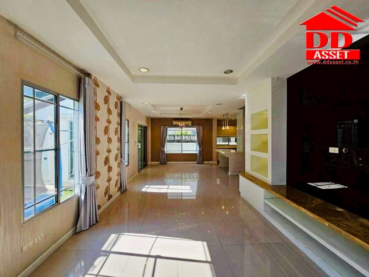 For SaleHouseSamut Prakan,Samrong : For Sale Nantawan Srinakarin Nantawan Srinakarin Code: H8137