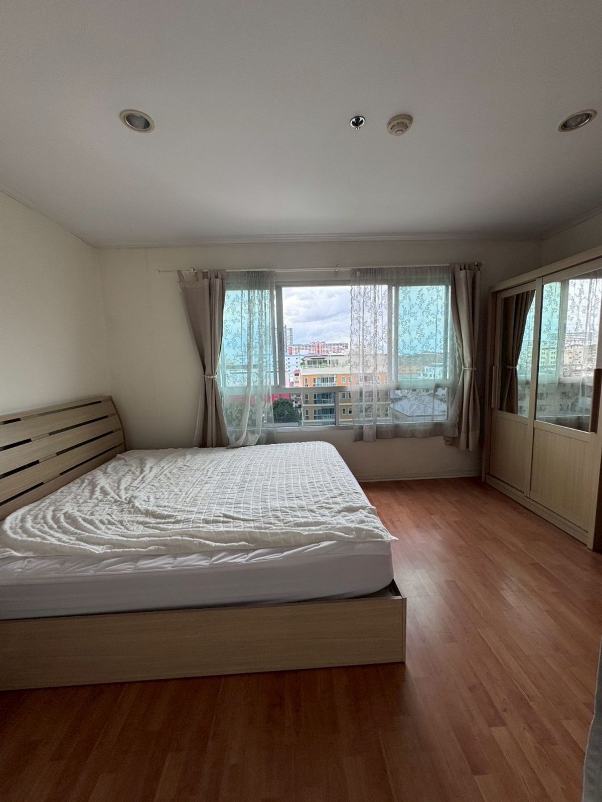 For RentCondoRamkhamhaeng, Hua Mak : ✅ LP44288 ✅ Line ID : @p2nproperty