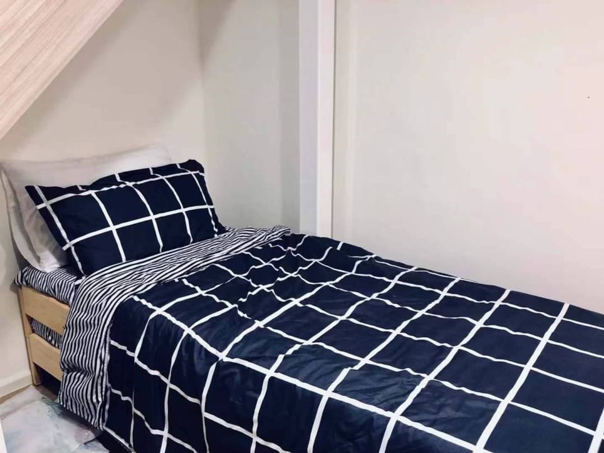 ให้เช่าคอนโดพระราม 9 เพชรบุรีตัดใหม่ RCA : คอนโด Chewathai Residence Asoke เดินทางสะดวก ใกล้รถไฟฟ้าเอ็มอาที มีรถรับส่ง ห้องสวย เฟอร์นิเจอร์ครบ พร้อมอยู่