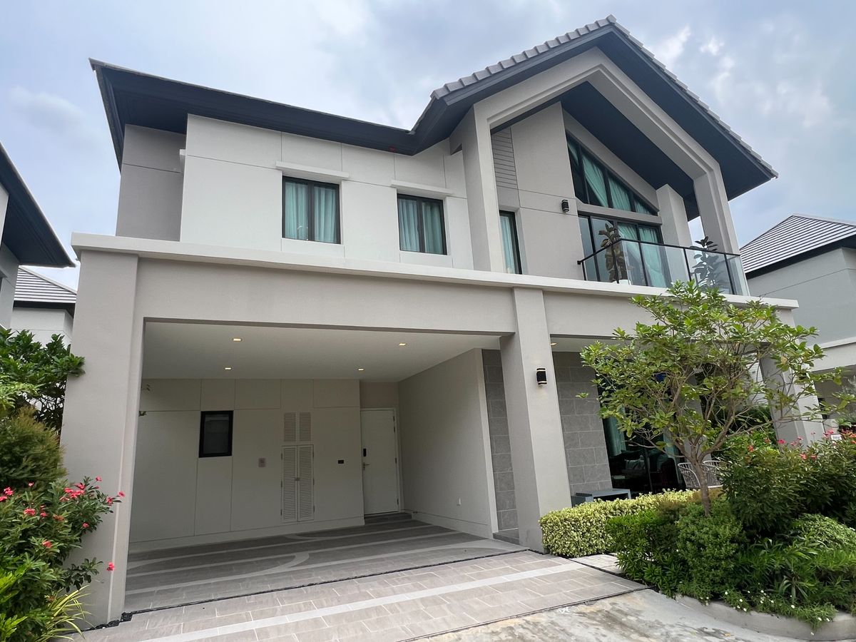 For SaleHouseNawamin, Ramindra : House for sale in the Grand Bangkok Boulevard Project, Ram Inthra-Watcharapol, area 60.8 sq. Wah. Using 232 sqm. Near the Chatuchot expressway, convenient to travel in zones. Ekkamai-Ramintra And many malls
