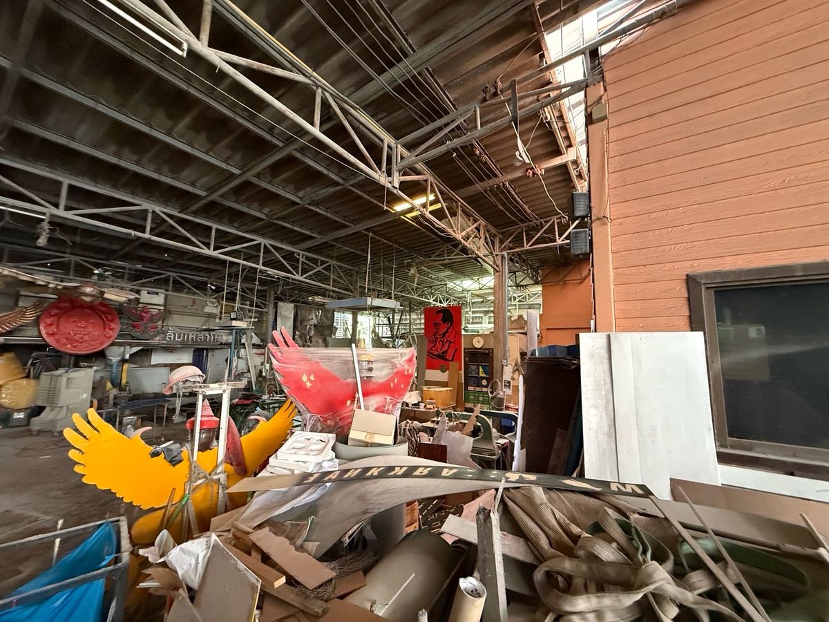 For SaleLandSilom, Saladaeng, Bangrak : Land for sale 1 rai‼ ️ In the heart of Bangkok, beautiful plot‼ ️ Soi Charoen Krung 43, land size: 1-34 rai (434 square wah), price 104,000,000 baht