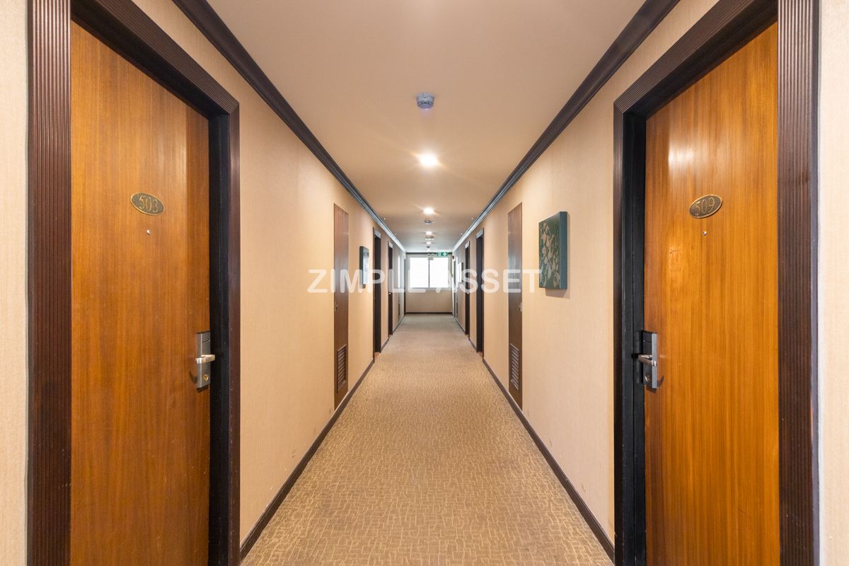 For RentSilom, Saladaeng, Bangrak : Line ID: @zimple_asset  Boutique-style accommodation on Surawong Road, daily and monthly full-service stays. near BTS/MRT.