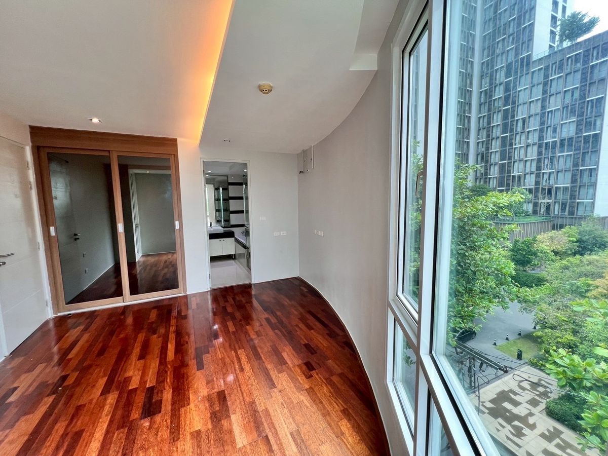 For SaleCondoSukhumvit, Asoke, Thonglor : Condo for sale in Beverly 33, near BTS Phrom Phong 1 bedroom, 1 bathroom, 50 sq.m., 6th floor [NCS250806]