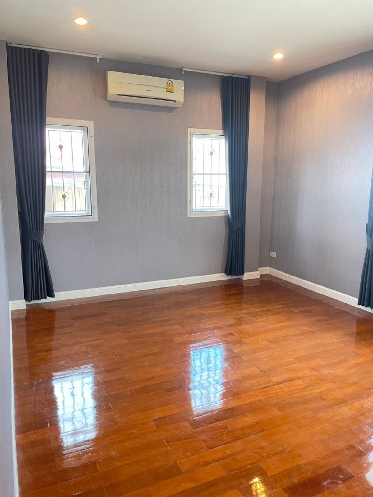 For SaleHouseVipawadee, Don Mueang, Lak Si : 💥 2-Story Detached House, 4 Bedrooms, 3 Bathrooms, Fully Furnished with Parking, Near Expressway and Red Line BTS.