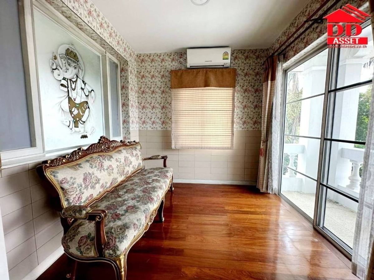 For RentHousePattanakan, Srinakarin : For Rent Nantawan Suanluang for rent at Ban Nantawan, Suan Luang Rama 9, Chalermprakiet 62 Code: H8140