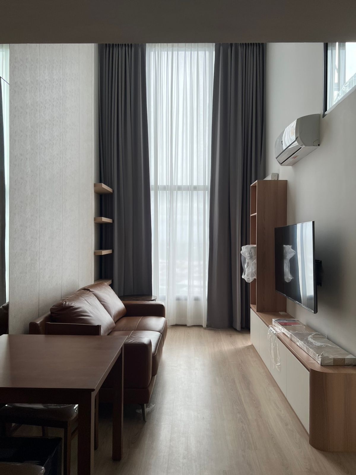 ให้เช่าคอนโดคลองเตย กล้วยน้ำไท : (for rent) Life Rama 4 - Asoke ห้อง Vertiplex ใกล้ MRT ศูนย์ประชุมแห่งชาติสิริกิติ์