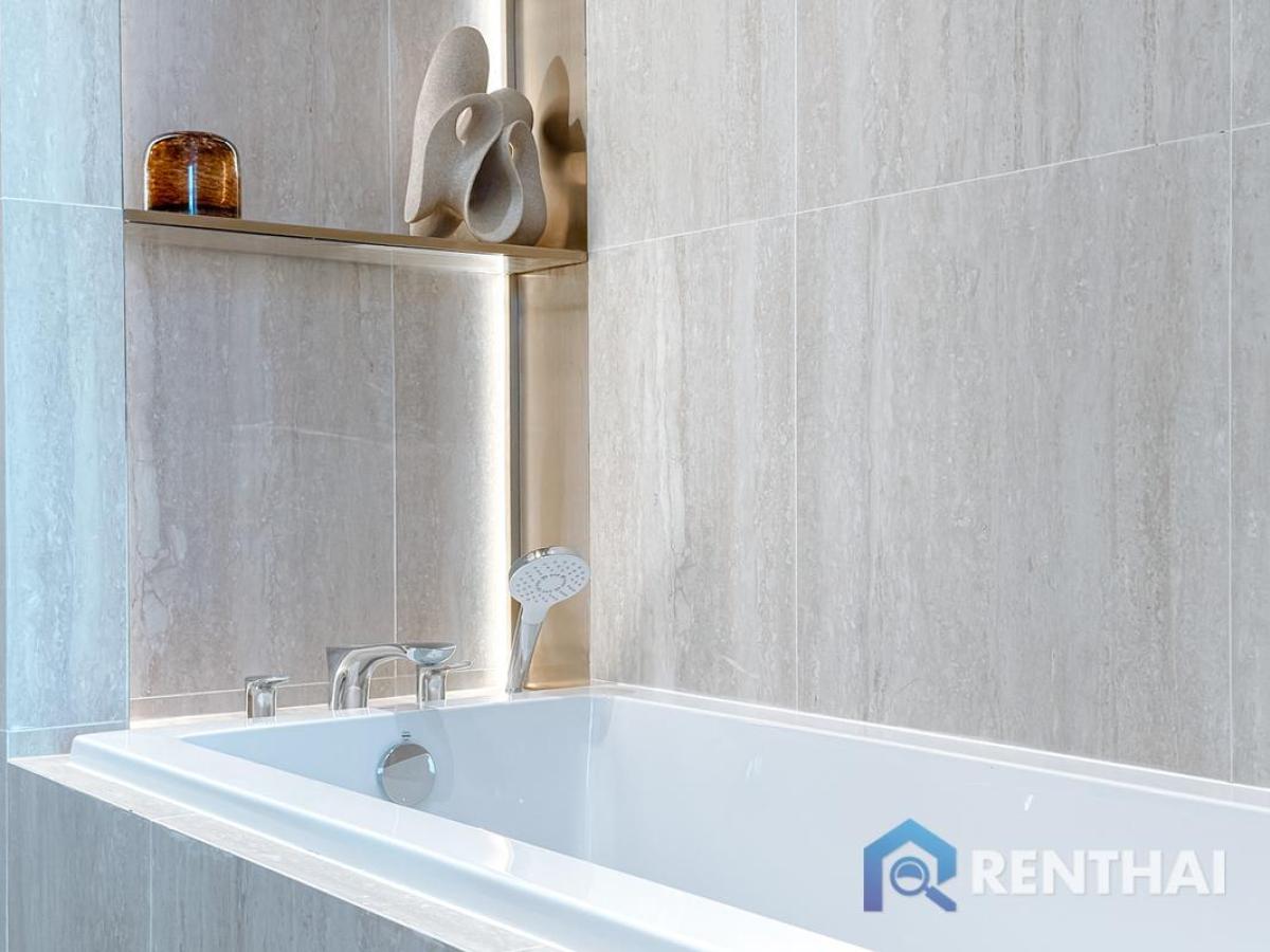 ขายคอนโดพัทยา บางแสน ชลบุรี สัตหีบ : ใช้ชีวิตหรูใจกลางพัทยา เพียงไม่กี่ก้าวถึงห้างสรรพสินค้าชั้นนำ