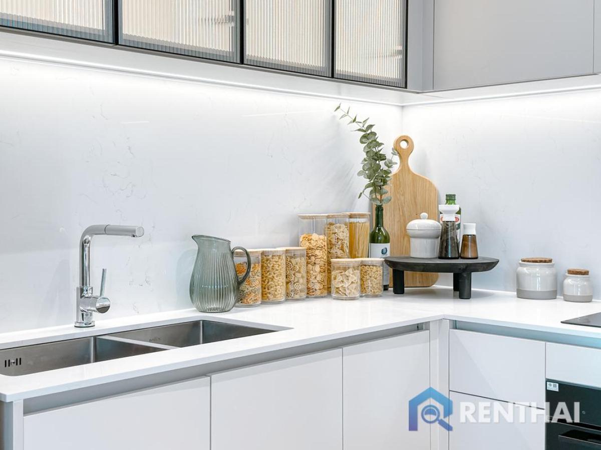 ขายคอนโดพัทยา บางแสน ชลบุรี สัตหีบ : ใช้ชีวิตหรูใจกลางพัทยา เพียงไม่กี่ก้าวถึงห้างสรรพสินค้าชั้นนำ