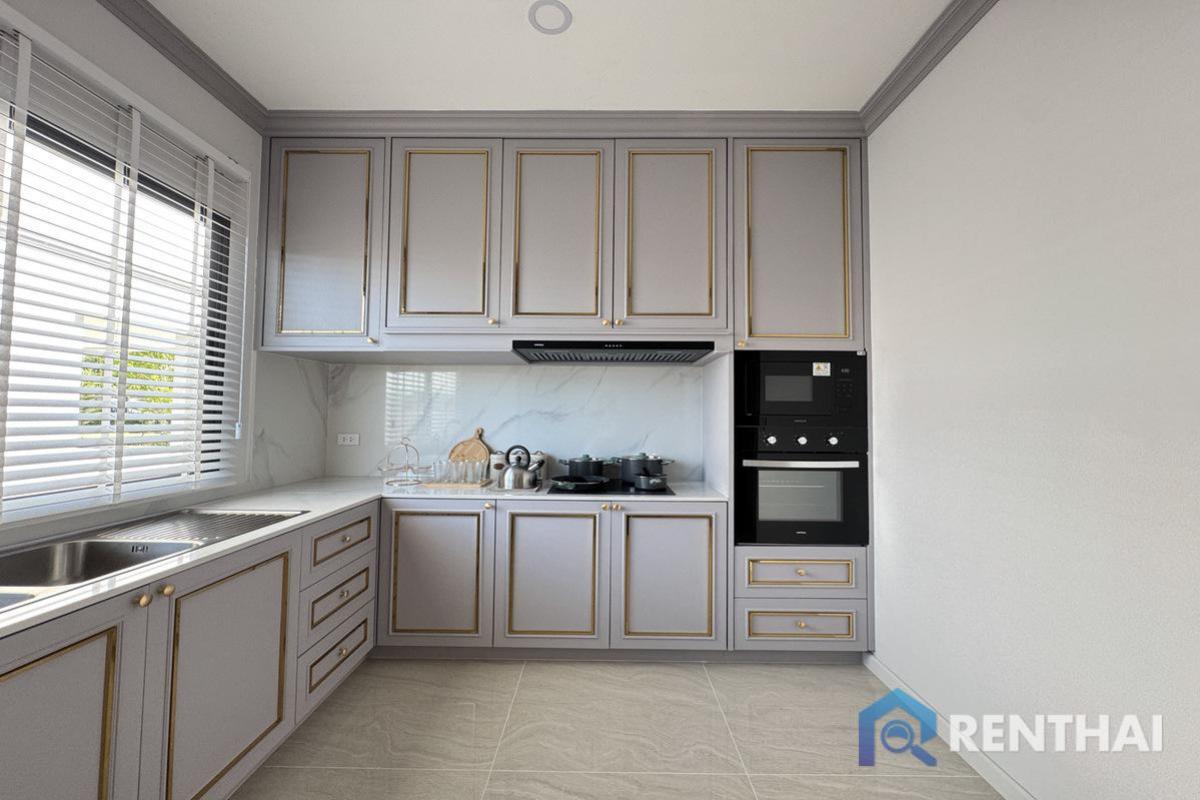 ขายบ้านพัทยา บางแสน ชลบุรี สัตหีบ : บ้านหลังใหญ่ ขายดีมาก บ้านใหม่ พรีเซลล์ ทำเลติดถนน 36 เดินทางง่าย