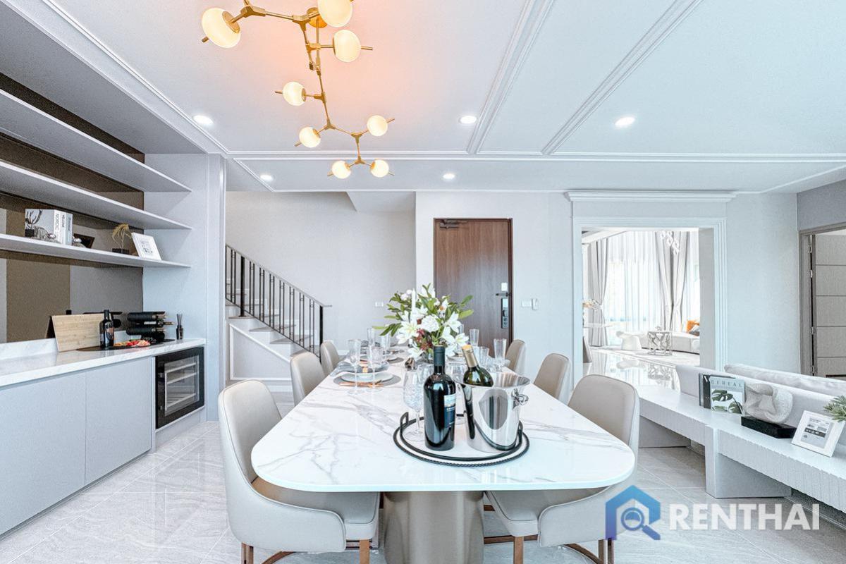 ขายบ้านพัทยา บางแสน ชลบุรี สัตหีบ : บ้านหลังใหญ่ ขายดีมาก บ้านใหม่ พรีเซลล์ ทำเลติดถนน 36 เดินทางง่าย