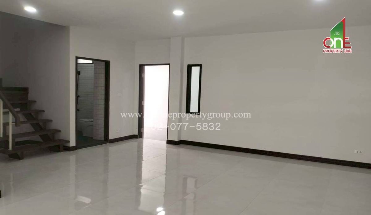 ขายทาวน์โฮมปทุมธานี รังสิต ธรรมศาสตร์ : ทาวน์เฮ้าส์ 2 ชั้น ม.อยู่สบาย ถนนพหลโยธิน ต.คลองหนึ่ง อ.คลองหลวง จ.ปทุมธานี