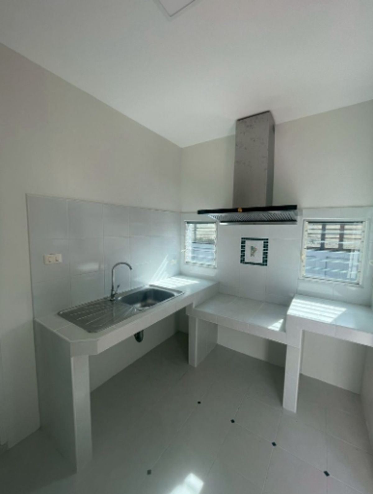 For SaleHouseMin Buri, Romklao : 2 -storey detached house for sale, area 75.2 sq.w., Parichat Village, Khum Klao Road 11, Lam Phak Chi Subdistrict, Nong Chok District, near Suvarnabhumi Airport , Near King Mongkuts Institute of Technology Ladkrabang And near Lat Krabang Industrial Estate